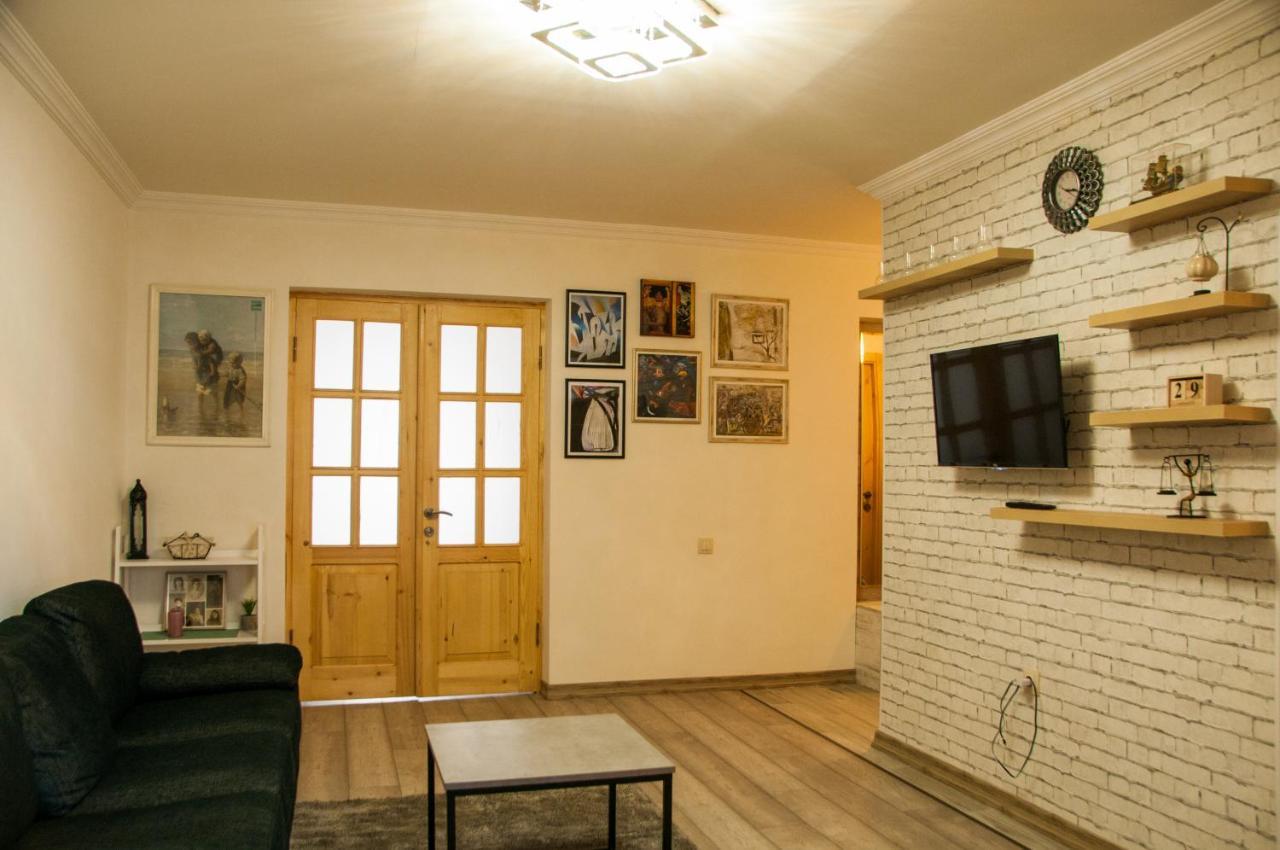 Apartment Near Church ティビリシ エクステリア 写真